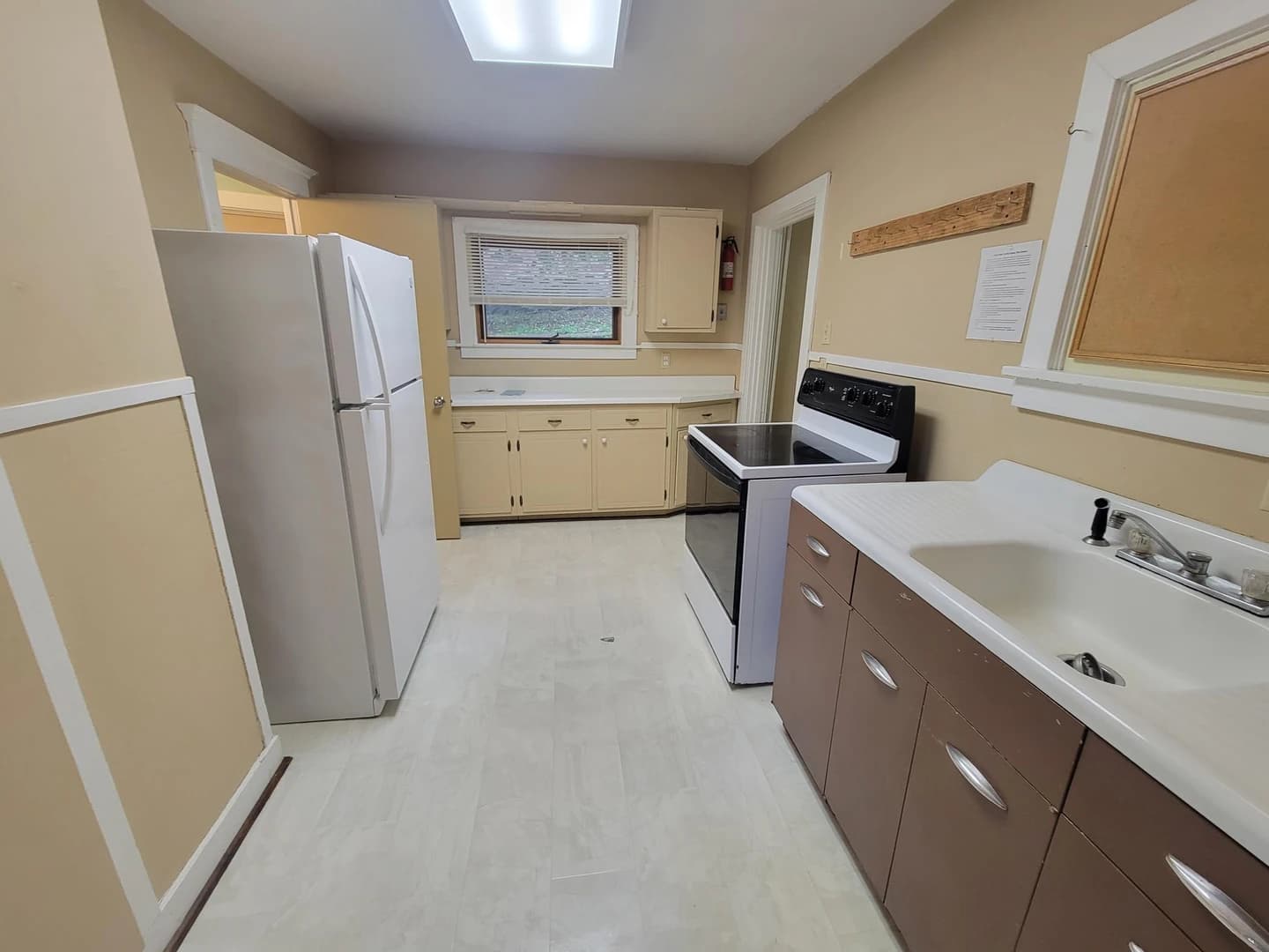 304 Garnet thumbnail 3