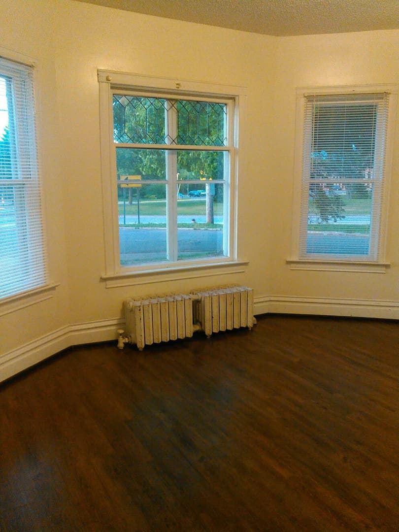 200 Vivian thumbnail 22