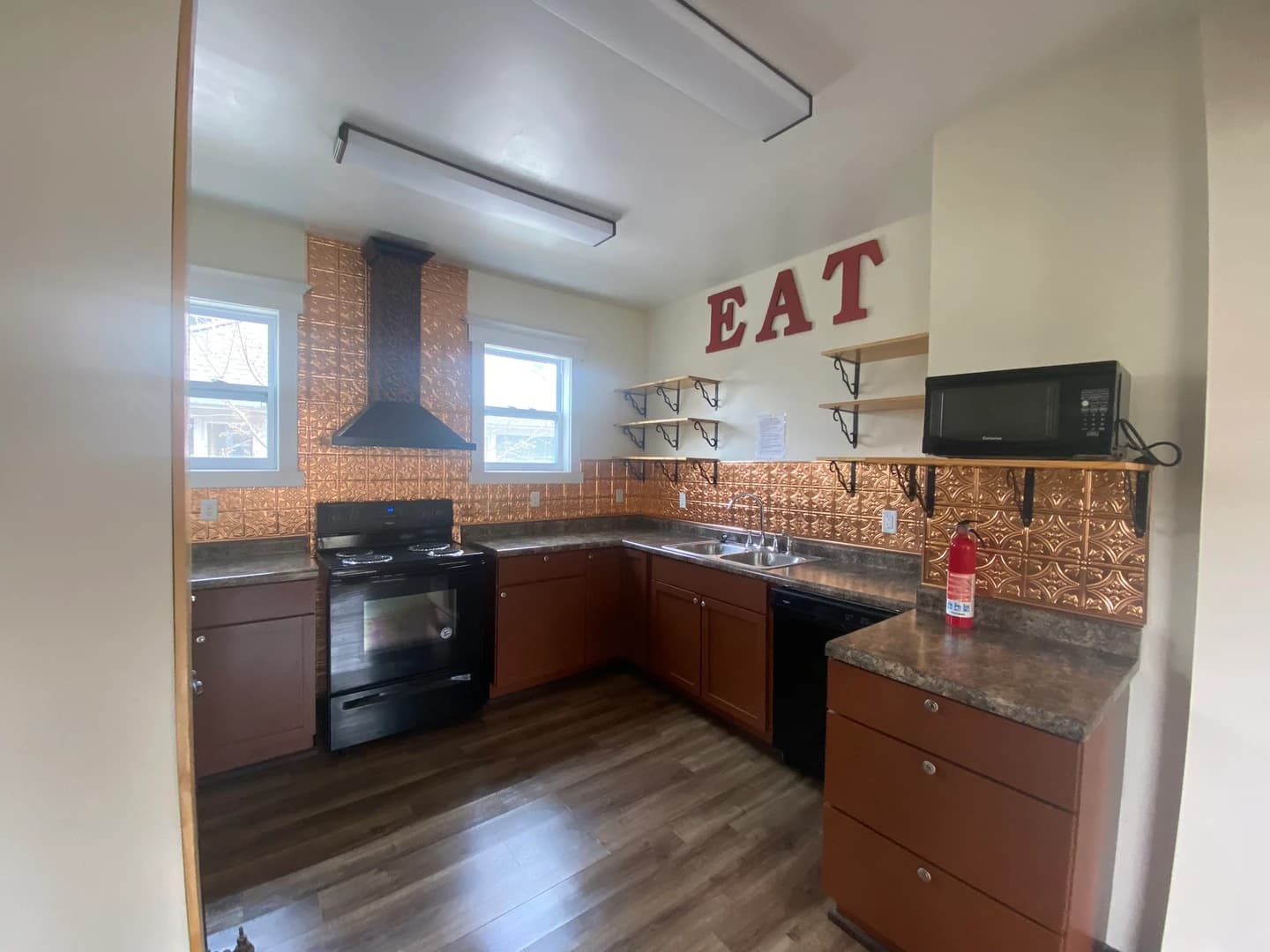 226 Hubbell thumbnail 2