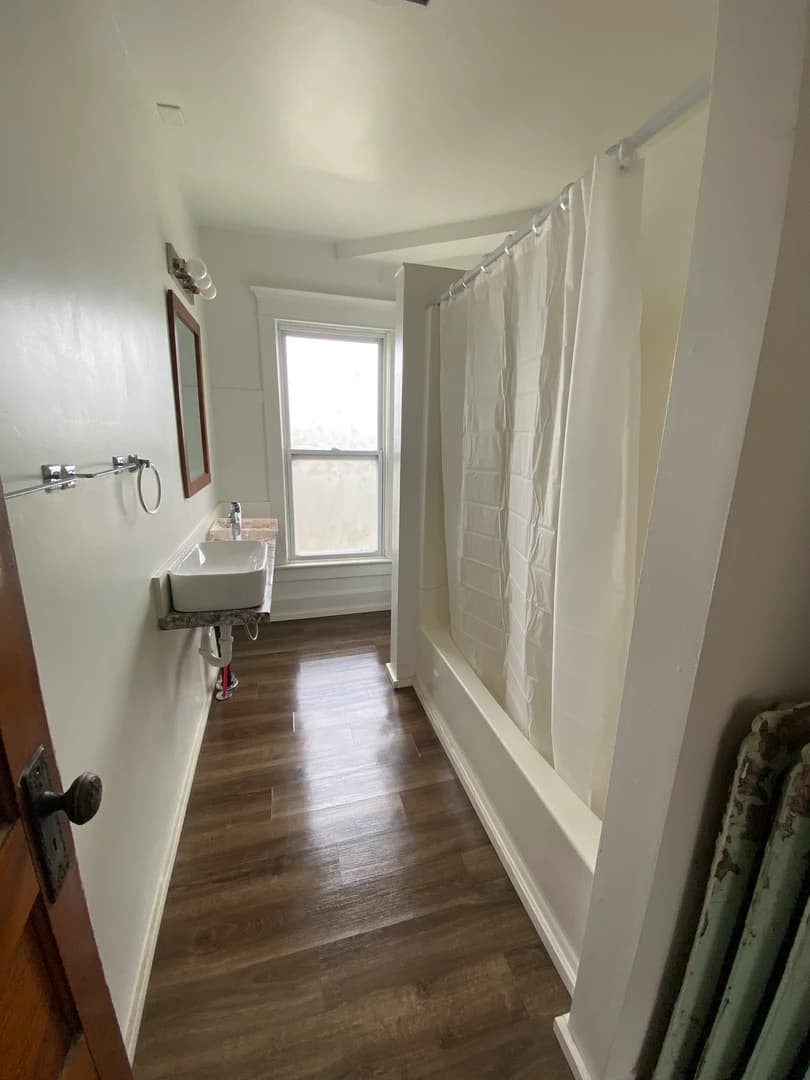 226 Hubbell thumbnail 5