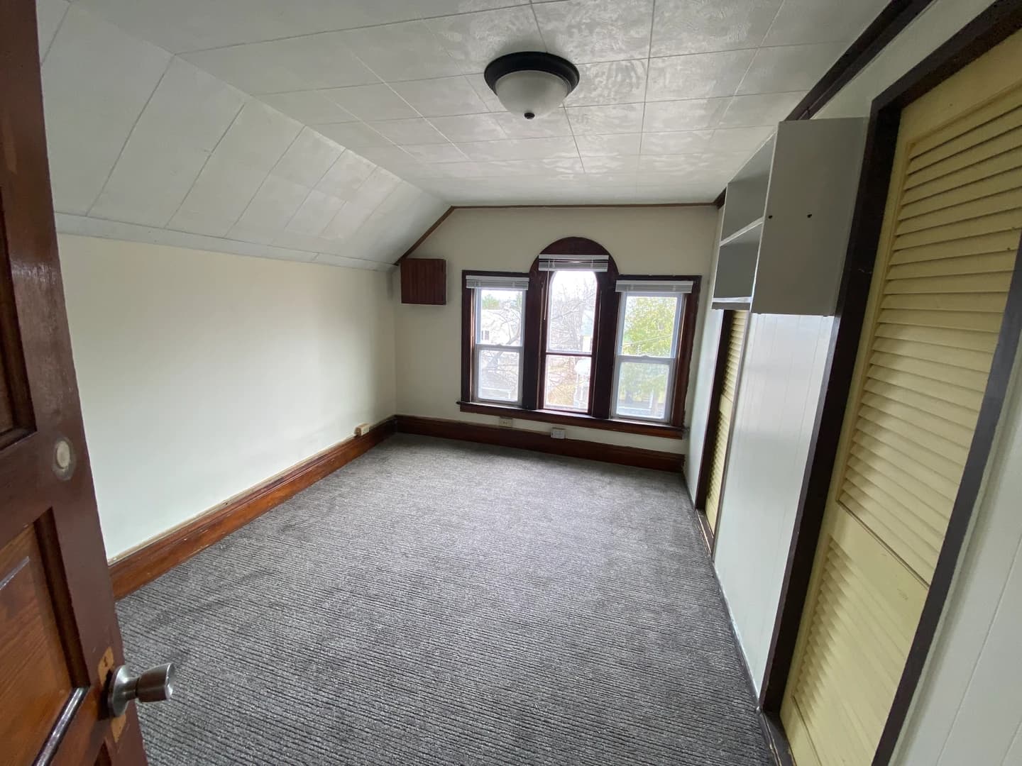 226 Hubbell thumbnail 8