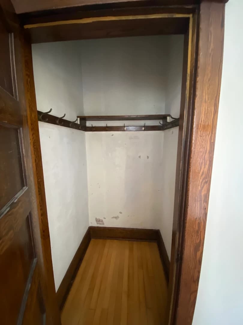 226 Hubbell thumbnail 11