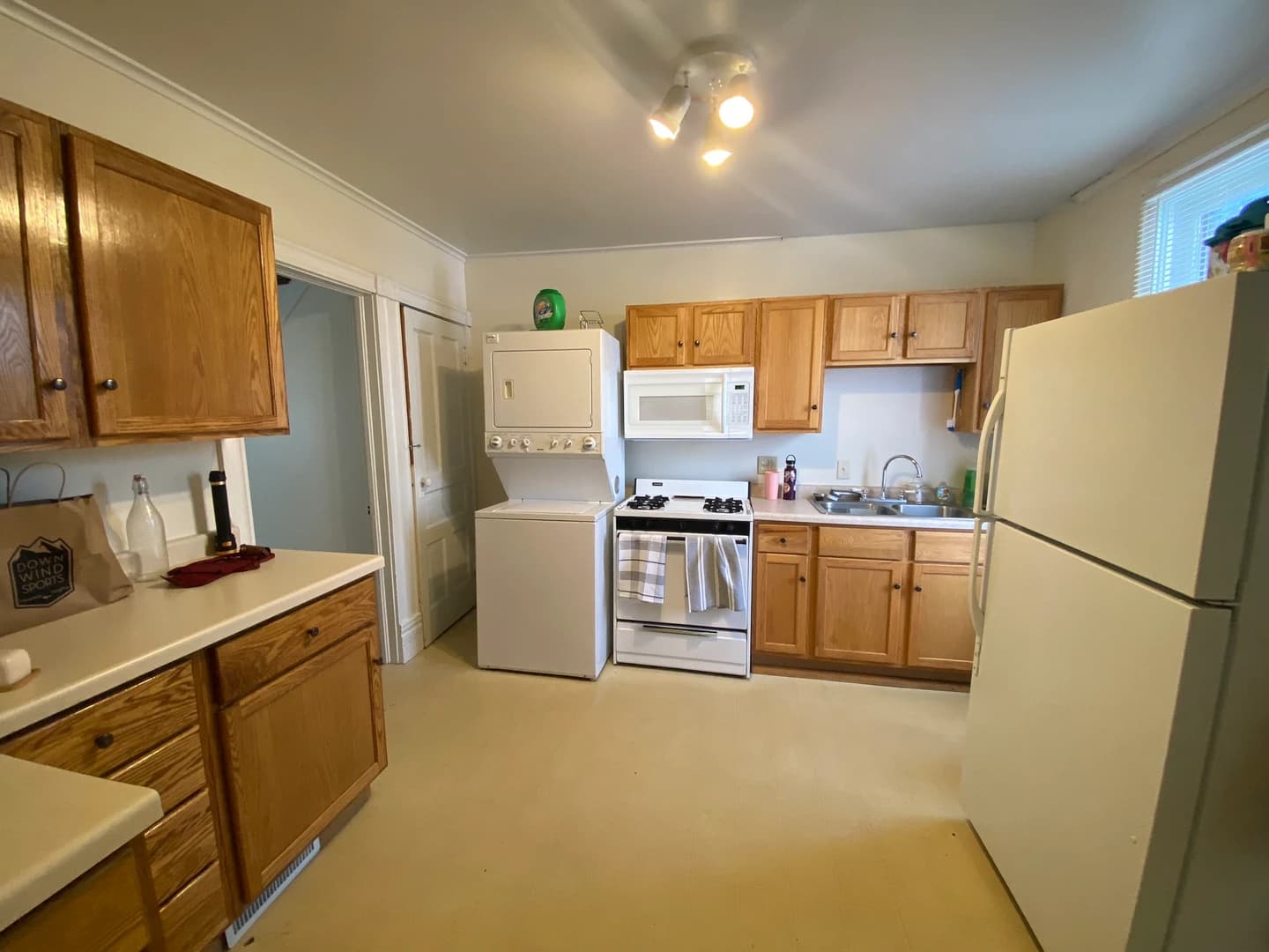 202 Vivian thumbnail 2