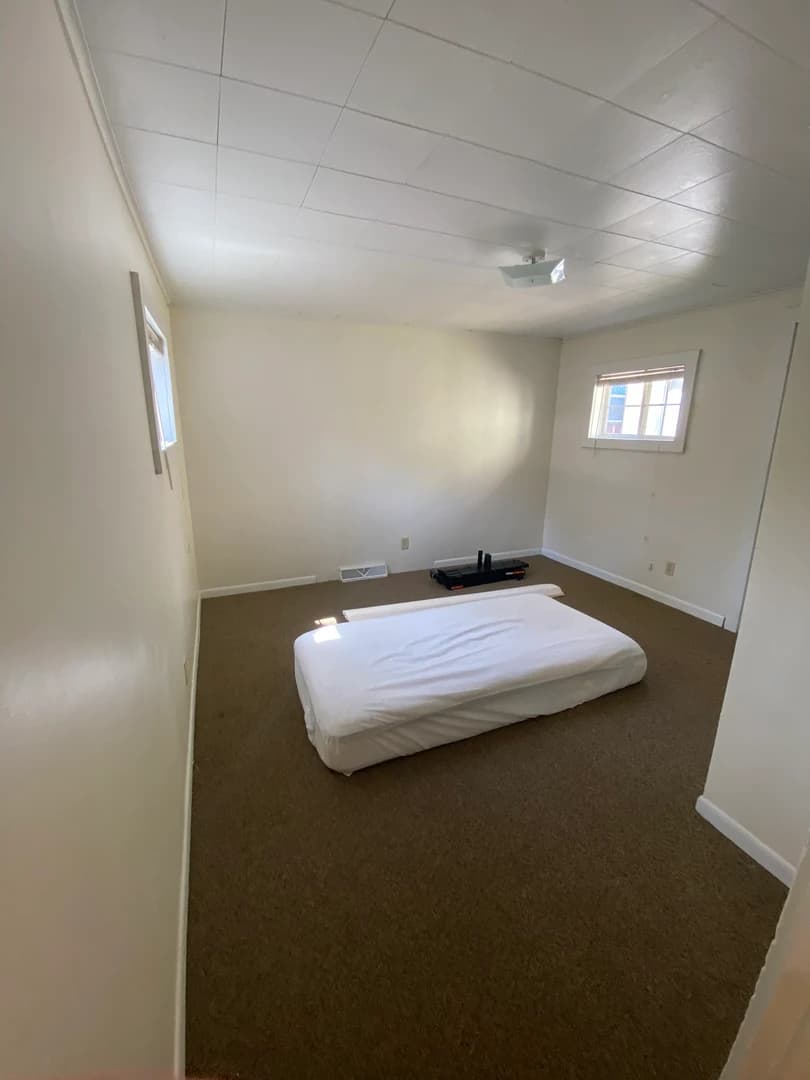 202 Vivian thumbnail 9