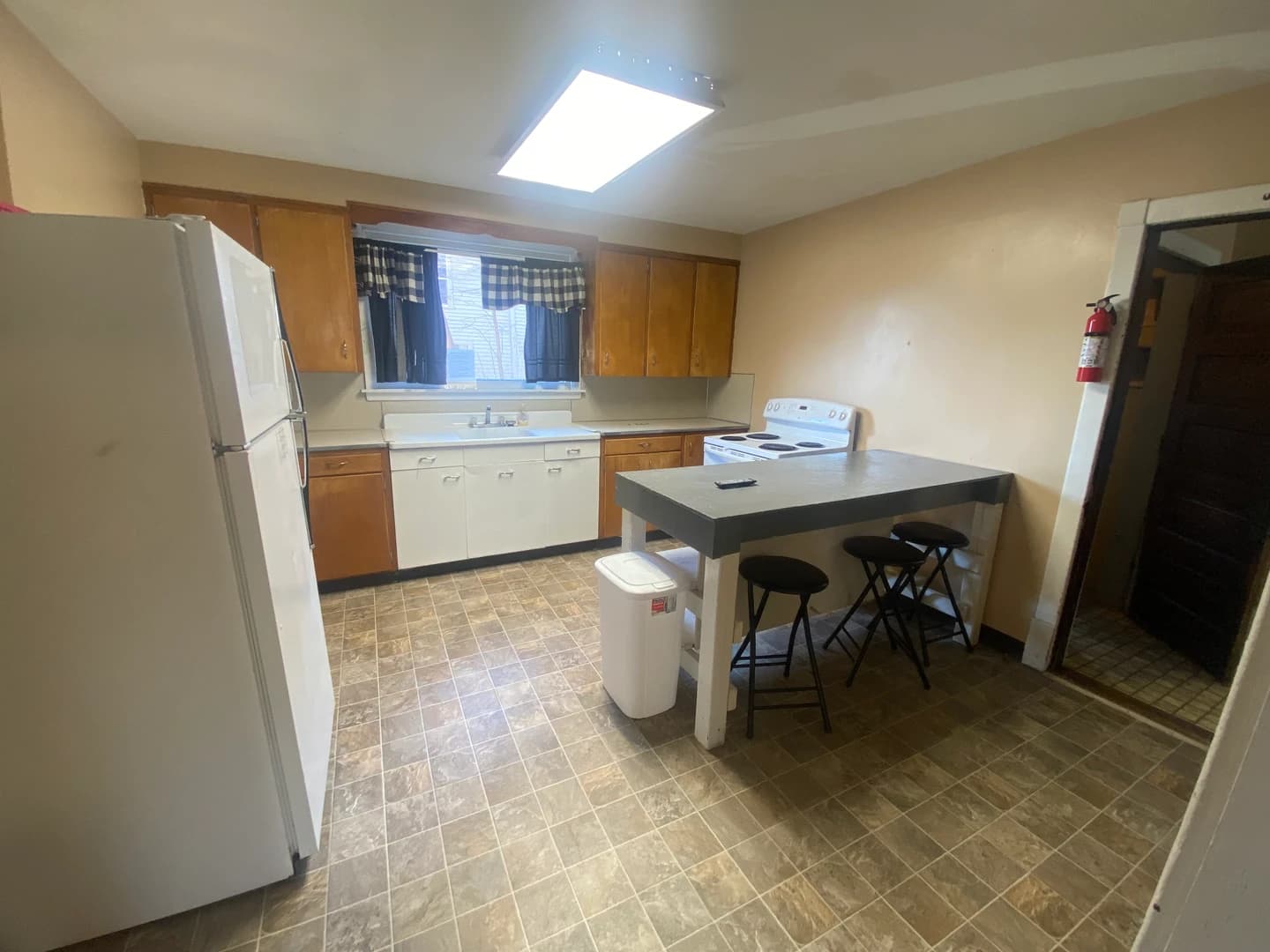 1111 E. Houghton thumbnail 2