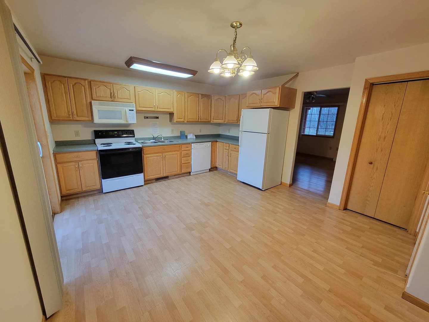 46541 Main thumbnail 2