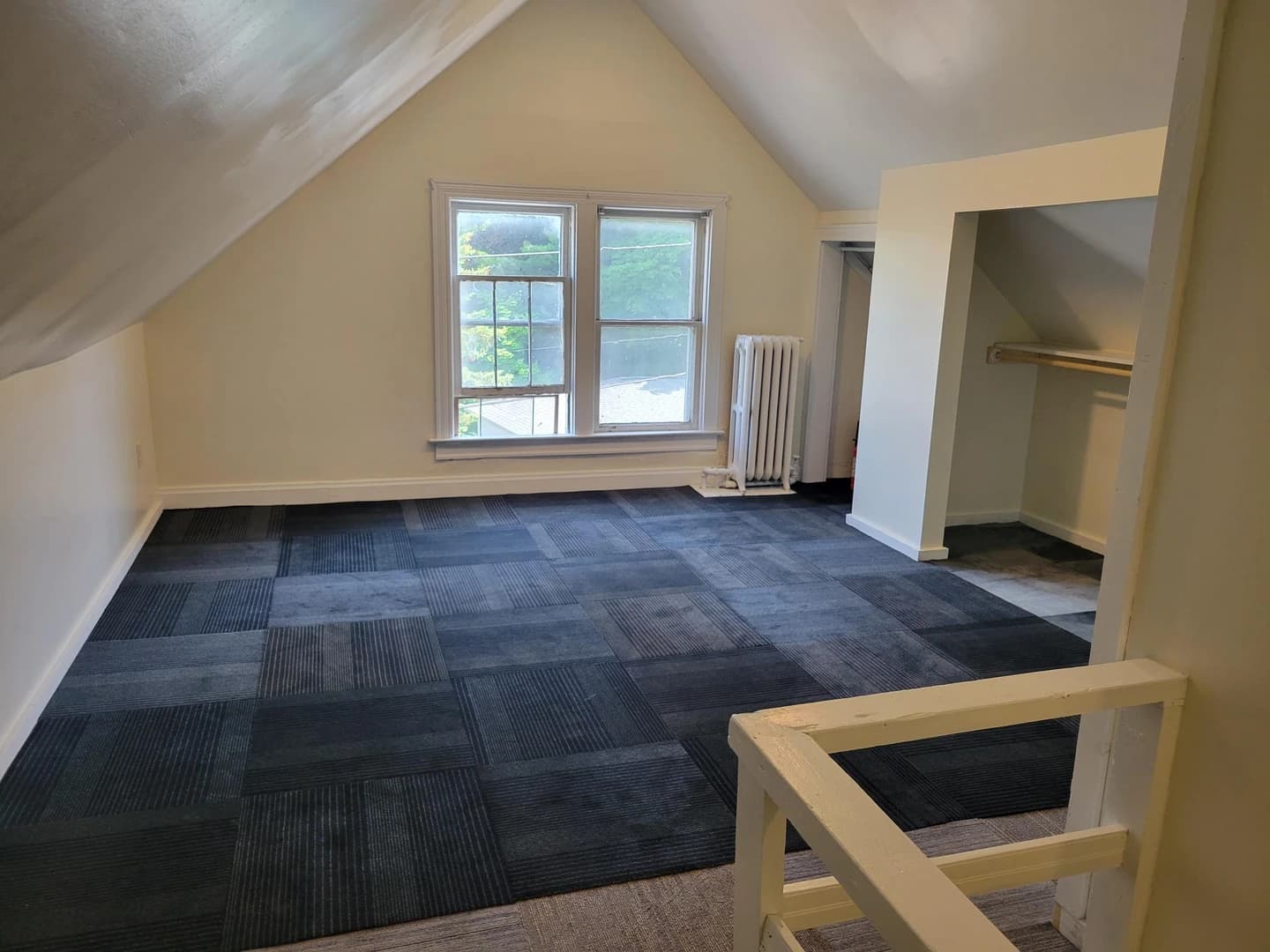 302 Vivian thumbnail 4